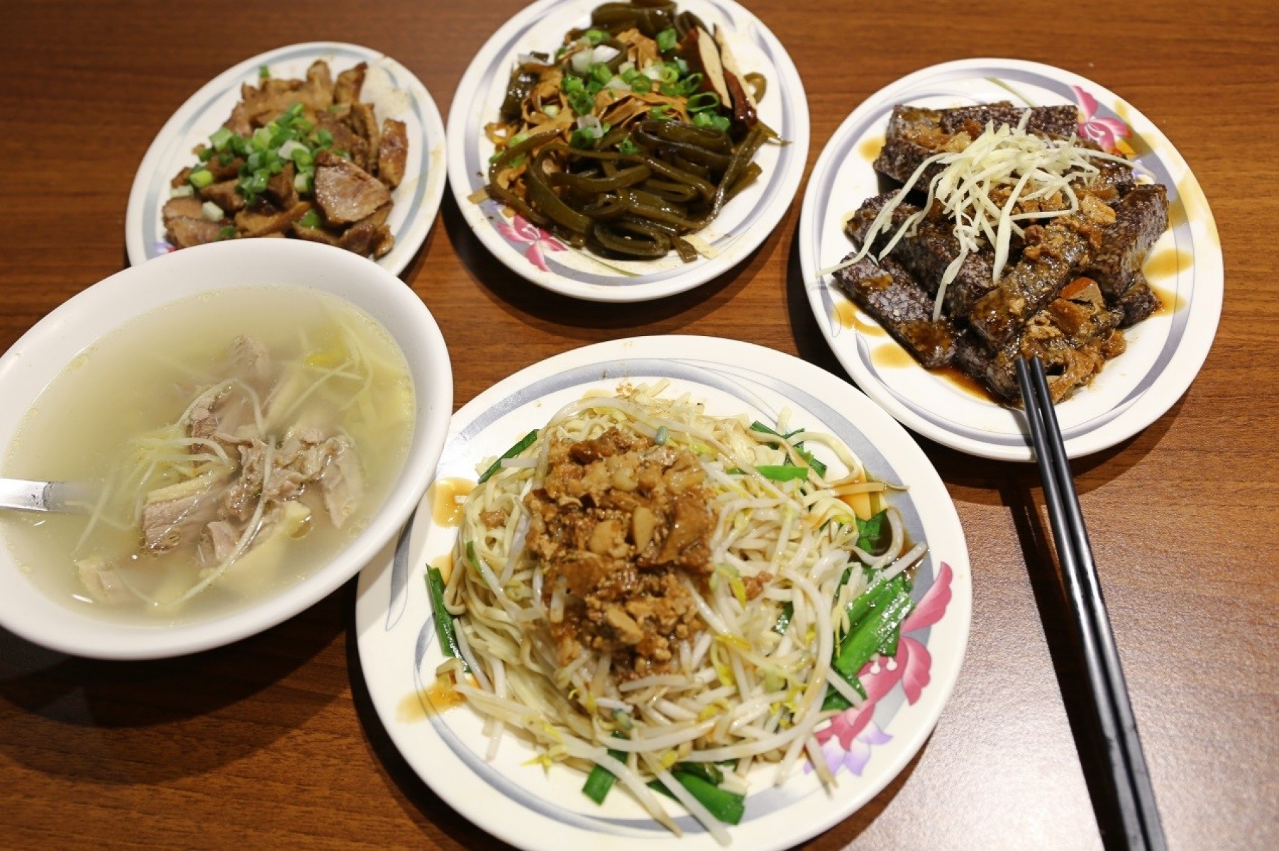 「再發鴨肉麵」，簡單純樸的平民小吃.jpg