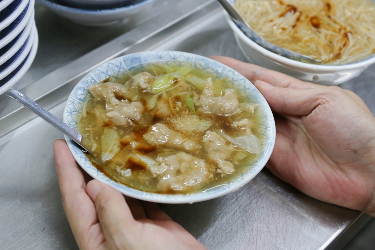 一碗樸實的肉羹，是回憶更是常伴老彰化人左右.jpg