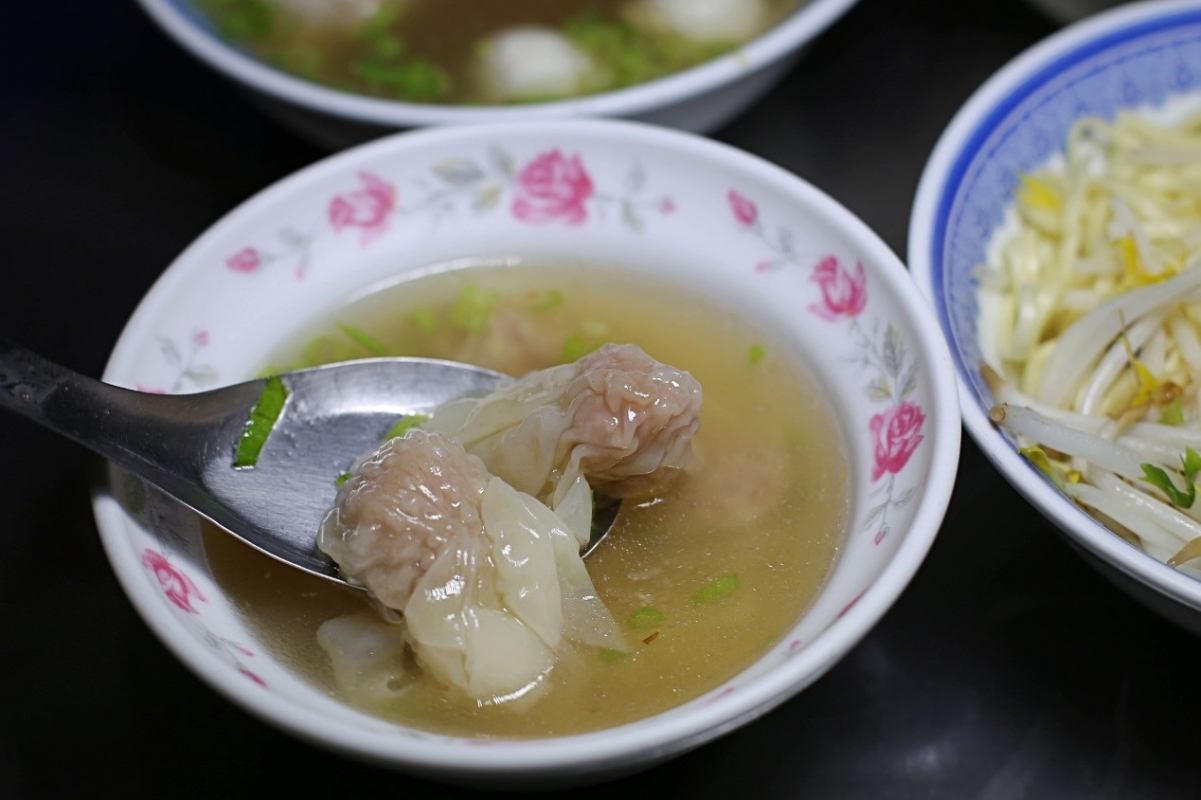 阿才扁食麵-扁食湯.jpg